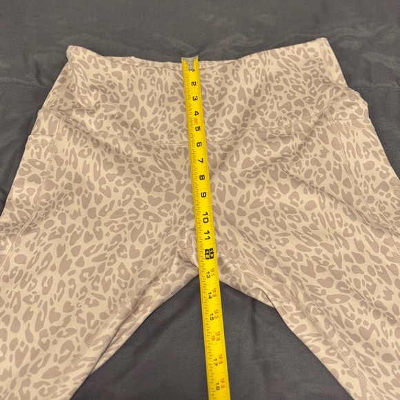 XL LEOPARD PRINT LEG END ATHLETIC PANTS! - Picture 5 of 5
